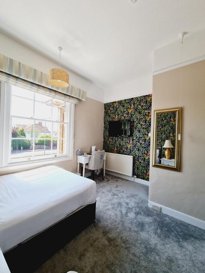 Beaufort Lodge - Central Location & Free Parking Taunton Exterior foto